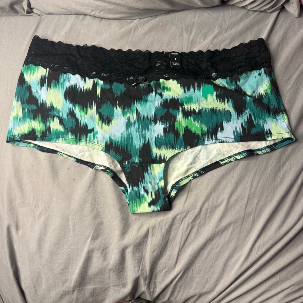 Torrid boy shorts size 3